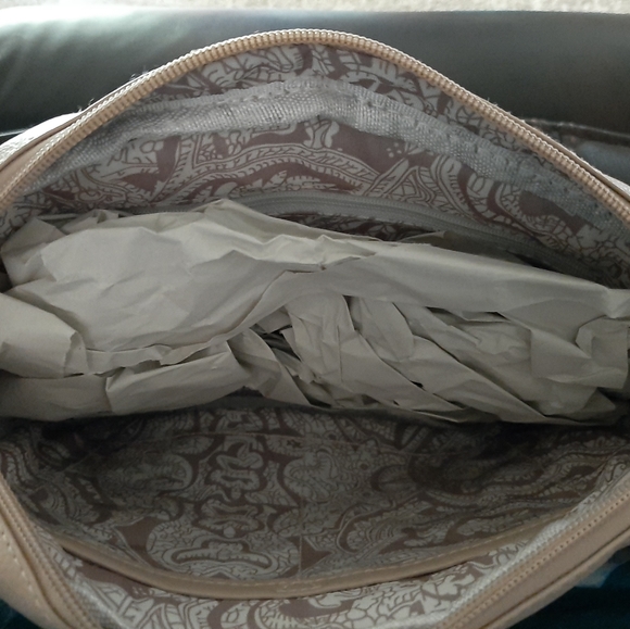 Purse - Picture 3 of 4